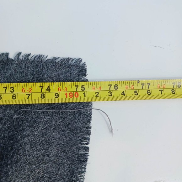 Bebe Size 1X Gray Women's Scarfs - Picture 5 of 6